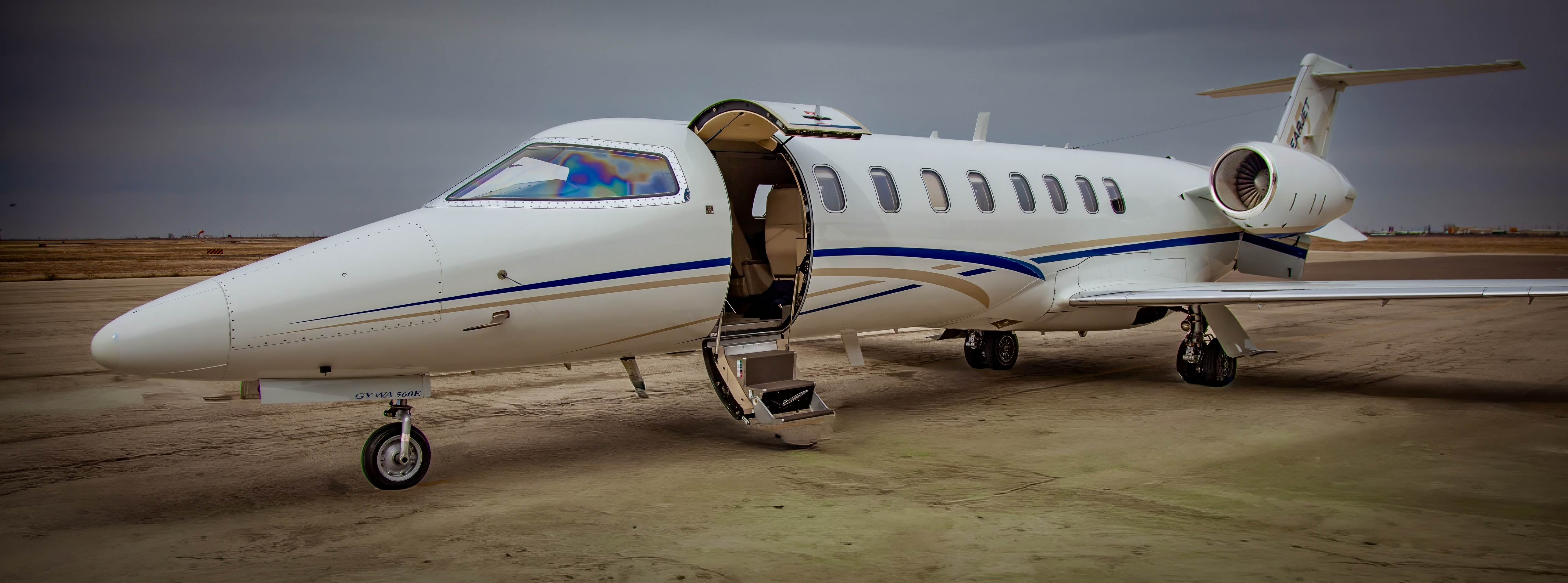 Learjet 75 on the ramp